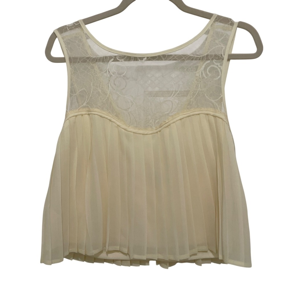 Tobi Pleated Chiffon Tank Top Womens‎ Size M Cream Lace Yoke Sleeveless Coquette